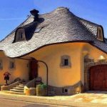 Casa-din-lut-si-piatra