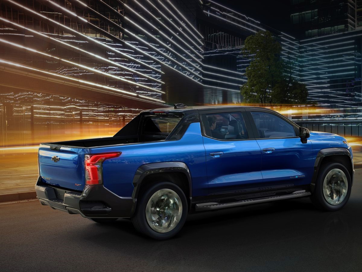 Chevrolet Silverado EV RST