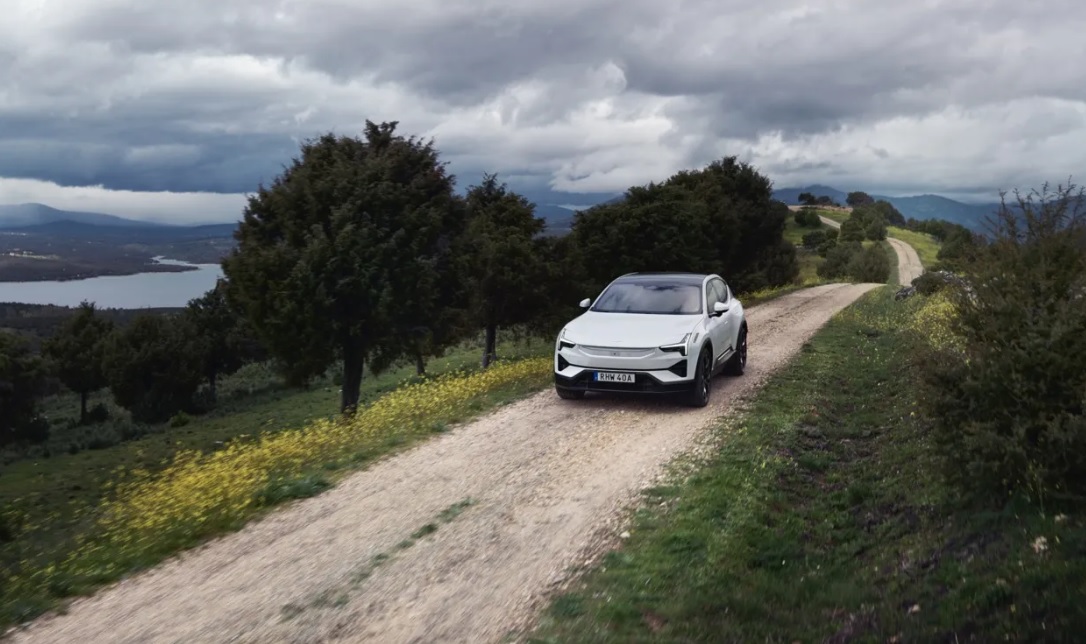 2025 Polestar 3 swings for efficient performance